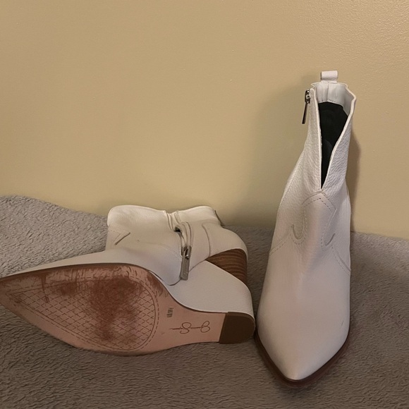 Beautiful Jessica Simpson western style wedge bootie - Picture 3 of 4